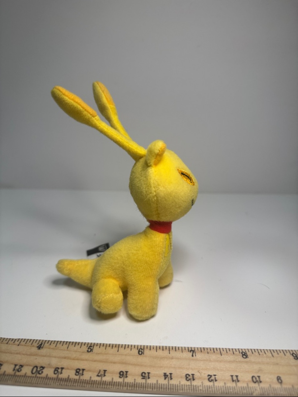 2004 Neopets Yellow Aisha plush McDonald's Happy Meal collectible mini animal - Picture 5 of 5